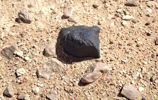 کشف و بررسی اولین نمونه شهاب سنگ در حریم هوایی عمان 4 کشف و بررسی اولین نمونه شهاب سنگ در حریم هوایی عمان