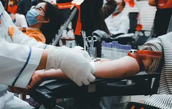 نداء عاجل للتبرع بالصفائح الدموية، وزارة الصحة العمانية تناشد الجمهور للمساعدة