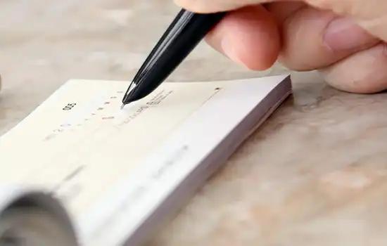 Significant Drop in Cheque Usage with Growth in Online Transactions in Oman