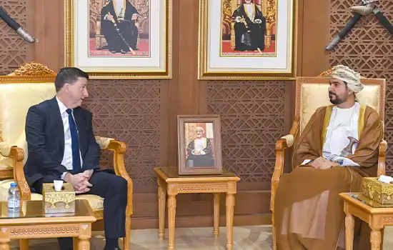 سلطنة عمان والمملكة المتحدة تناقشان اتفاقية التجارة الحرة مع مجلس التعاون الخليجي 7 سلطنة عمان والمملكة المتحدة تناقشان اتفاقية التجارة الحرة مع مجلس التعاون الخليجي