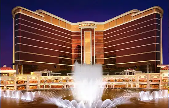 إصدار أول رخصة لأنشطة القمار في الإمارات: خطوة مثيرة نحو المنافسة الاقتصادية أم تغيير ثقافي؟