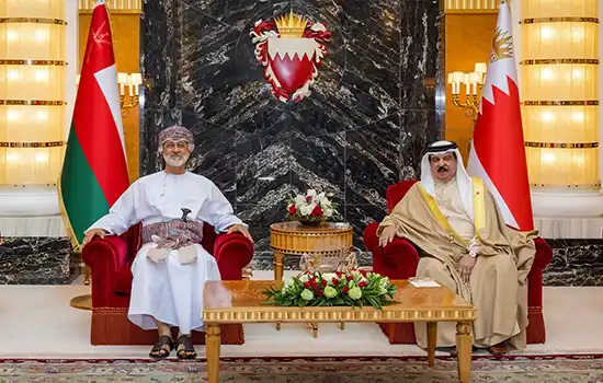 king of bahrain begins official visit to oman strengthening strategic and historical ties en