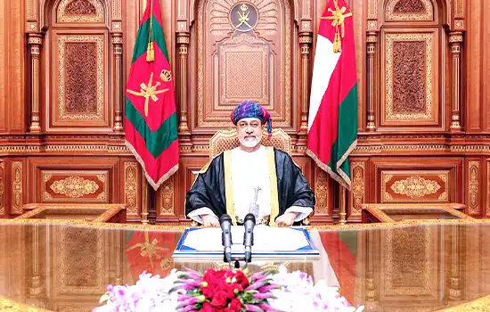 An image of Sultan Haitham bin Tariq delivering an official speech announcing the change of Oman’s National Day to November 20.
