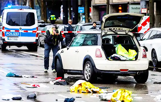 Oman Condemns Deliberate Attack in Munich 4 A scene from the deliberate vehicle attack in Munich, Germany, where police forces and emergency responders are on-site conducting investigations.