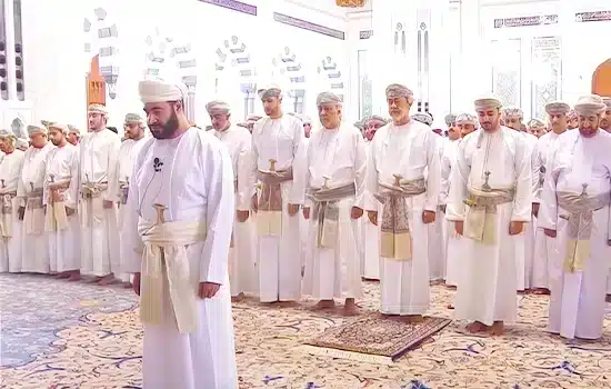 His Majesty Sultan Haitham Performs Eid Al Fitr Prayer at Sultan Qaboos Grand Mosque