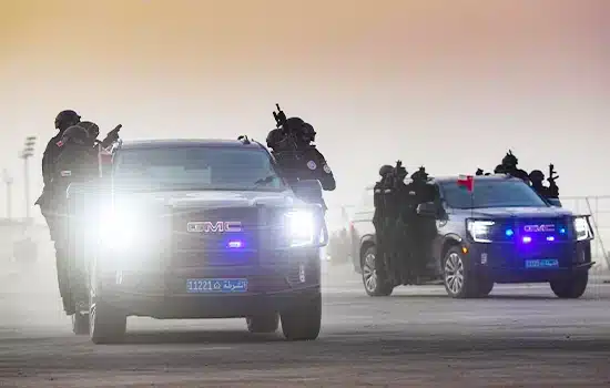 An image of Oman’s counter-terrorism special forces conducting an operation, symbolizing the country’s security efforts against terrorist threats.