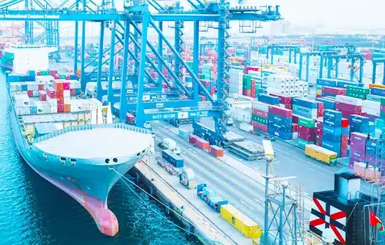 ستاندرد آند بورز تؤكد التصنيف الاستثماري لسلطنة عُمان عند "BBB-" مع نظرة مستقبلية مستقرة